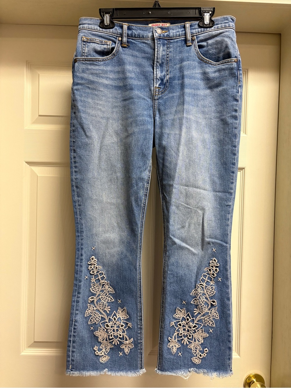 Johnny Was Embroidered Cropped Jeans